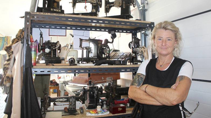 Číst článek - Poslední učitelka rukavičkářství